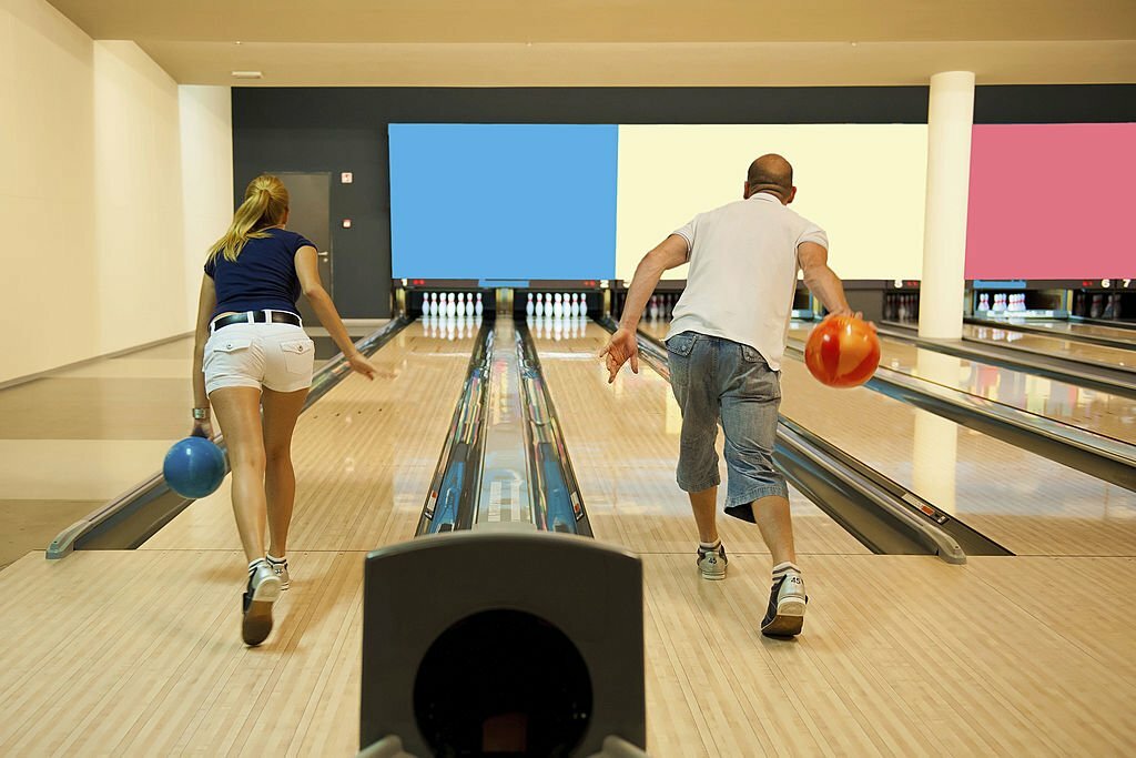 Creating the Perfect Space for Sports Enthusiasts: A Home Bowling Alley